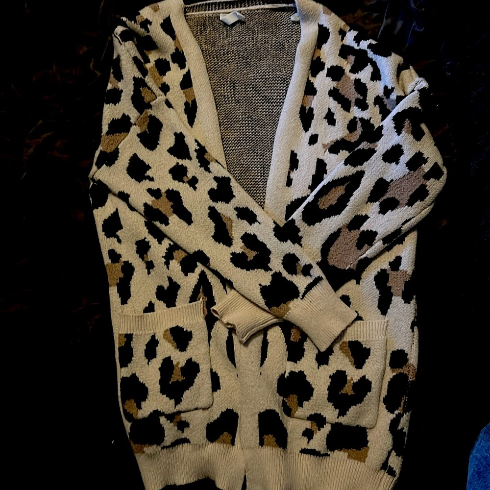 Wishlist leopard print cardigan size medium